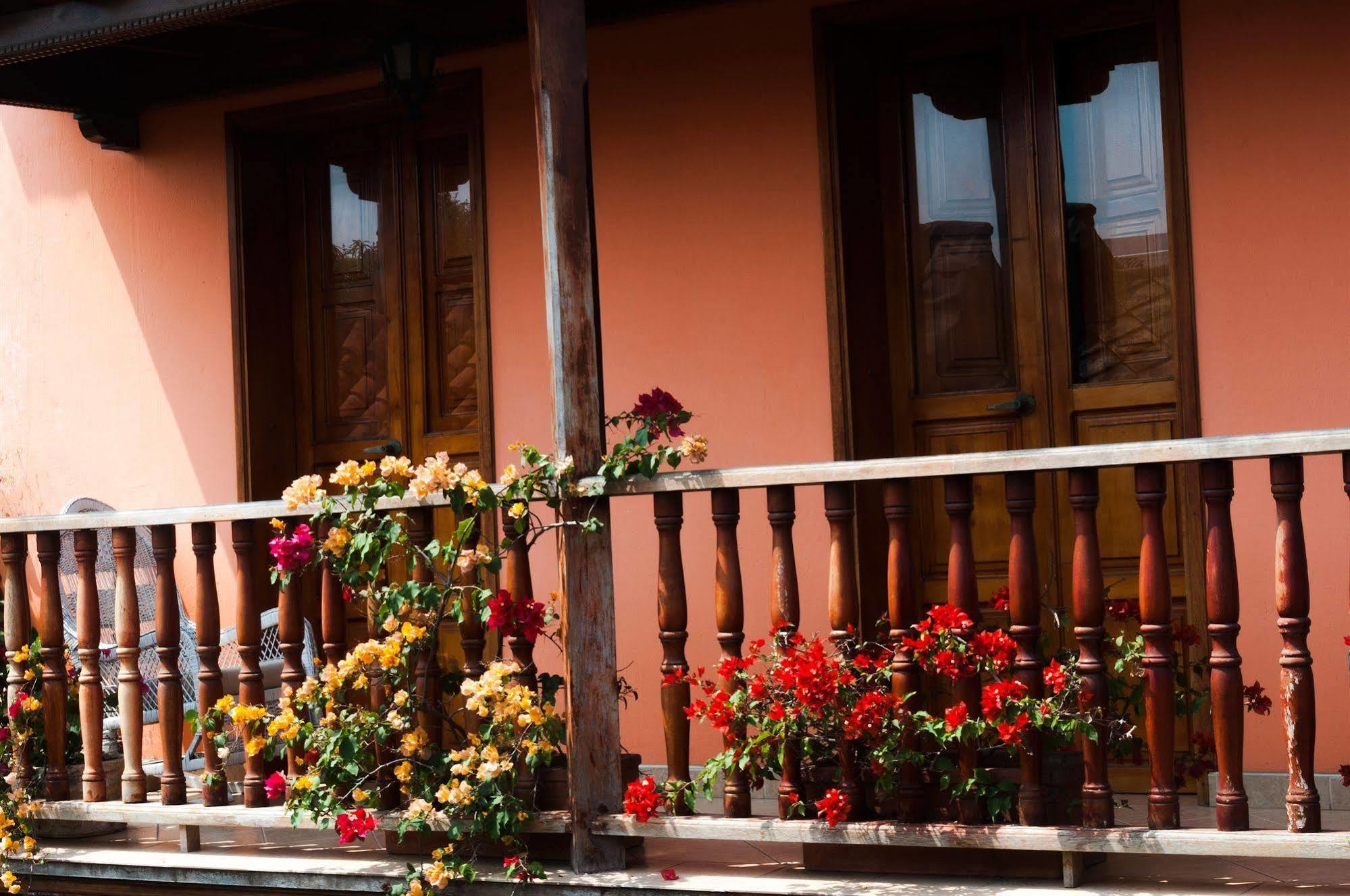 Casa Del Curato Otel Cartagena Dış mekan fotoğraf